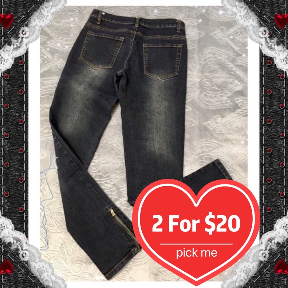 HQ Edge Zipped Black Jeans